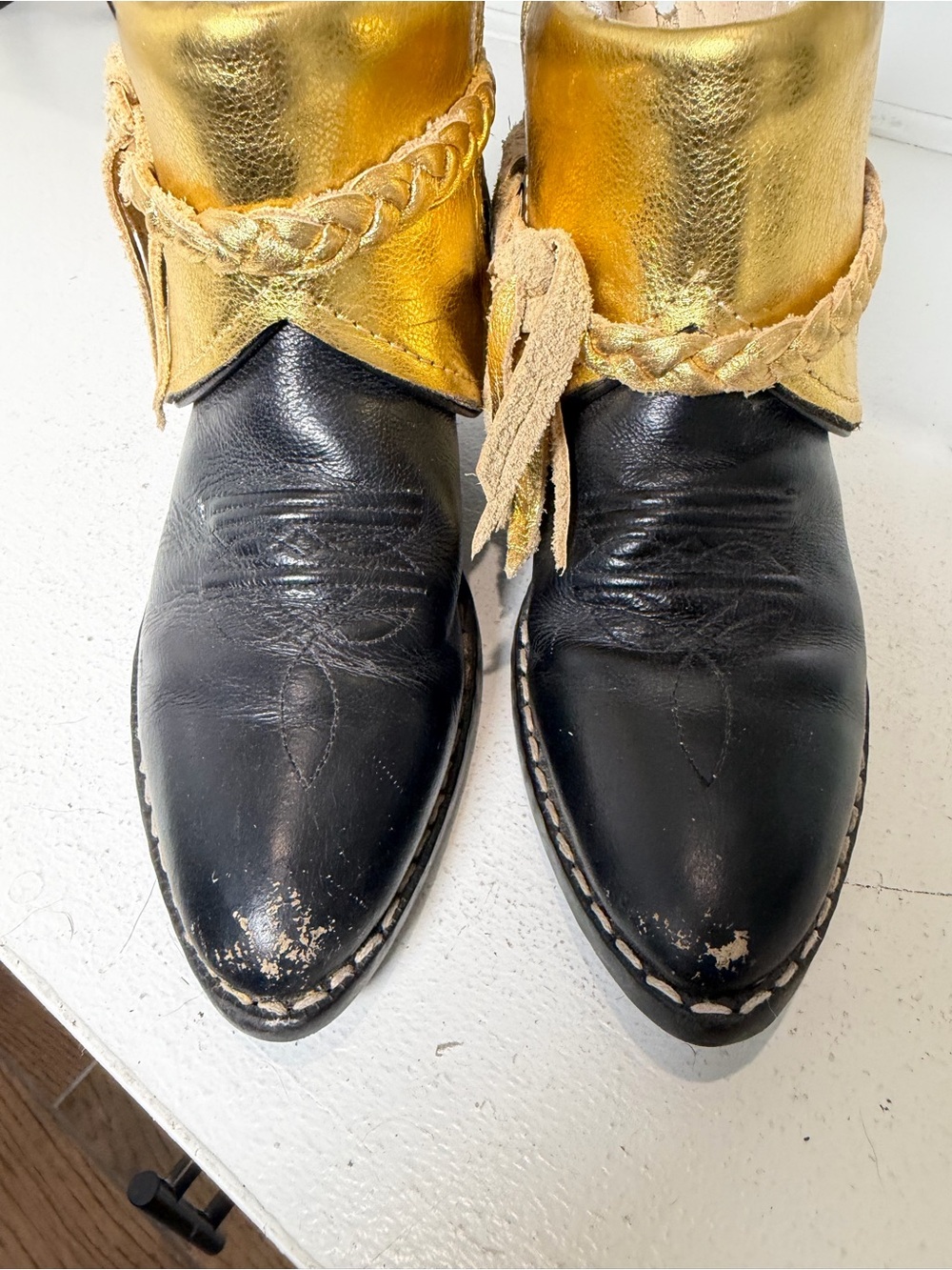 Vintage Western Ankle Boots Women's 6 Black Gold Leather Cowboy Booties Festival - Picture 3 of 8
